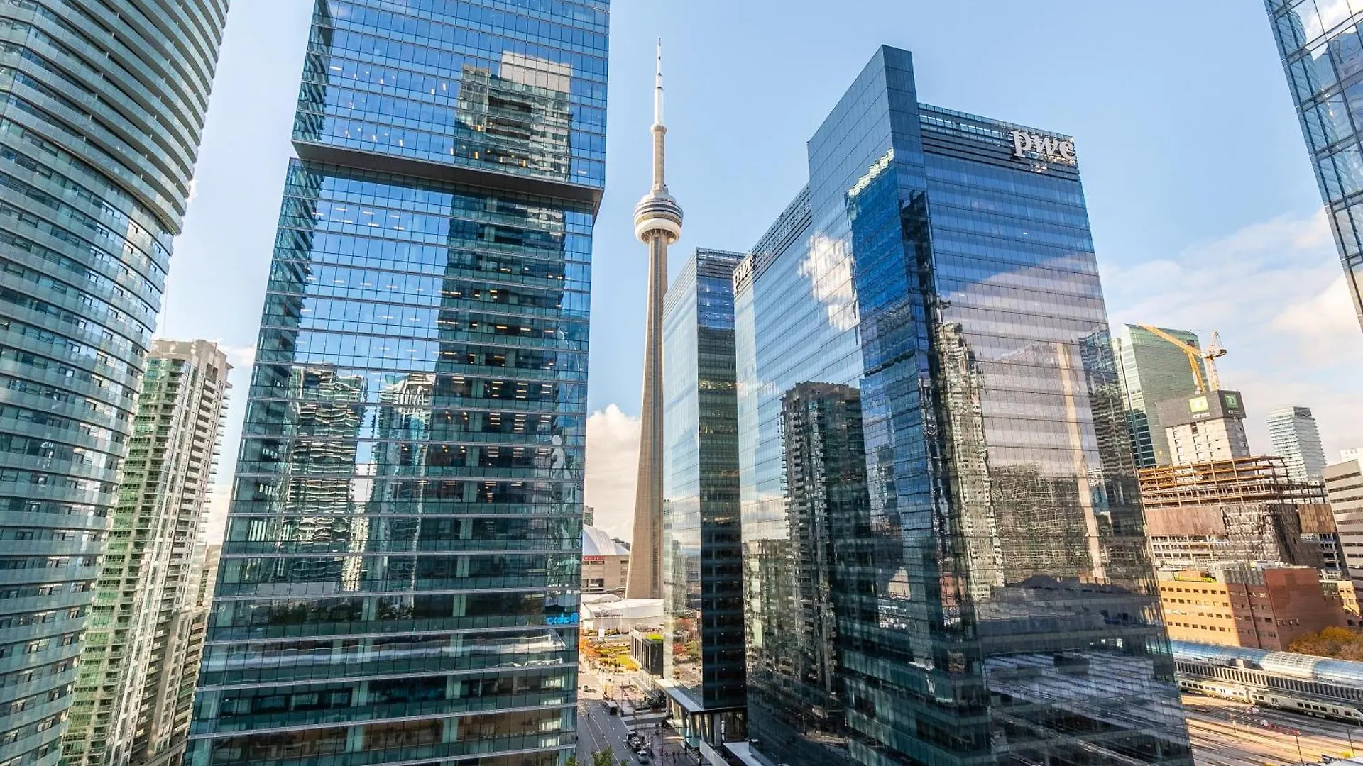 Gorgeous Condo In Downtown Near Cn Tower Toronto